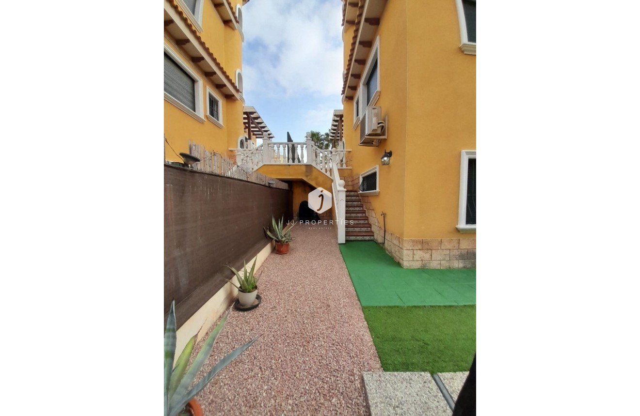 Segunda mano - Chalet -
Ciudad Quesada - Costa Blanca