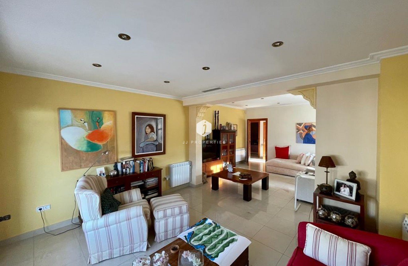 Resale - Villa -
Albatera - Inland