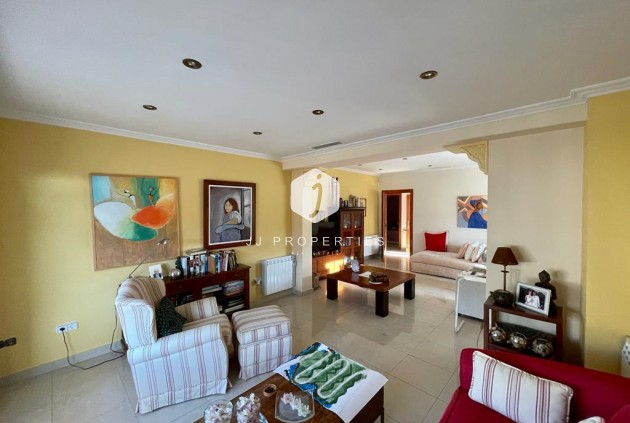 Resale - Villa -
Albatera - Inland