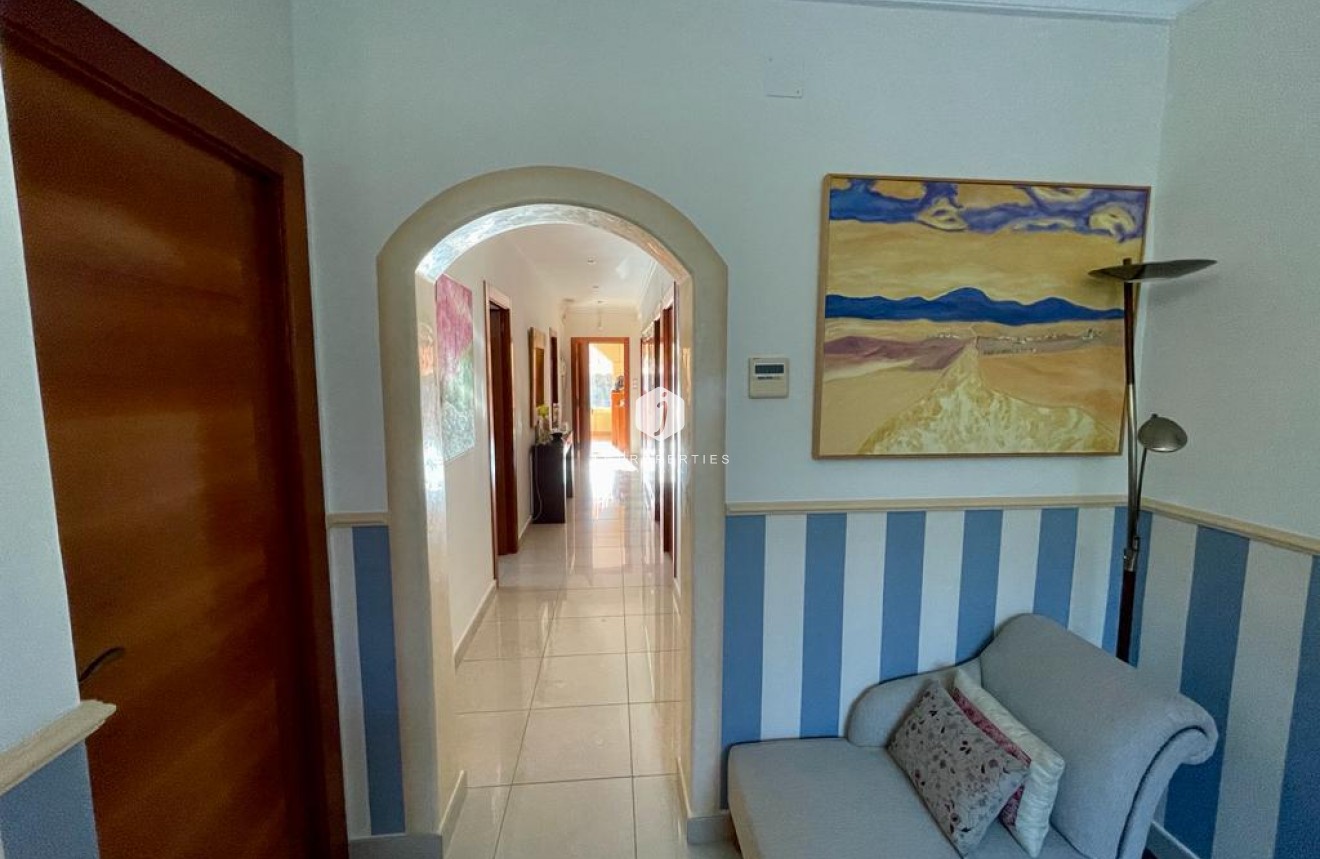 Resale - Villa -
Albatera - Inland