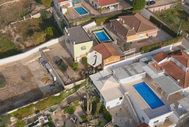 Resale - Villa -
Albatera - Inland