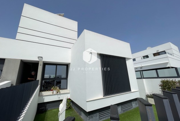 D'occasion - Chalet -
Dolores - Costa Blanca