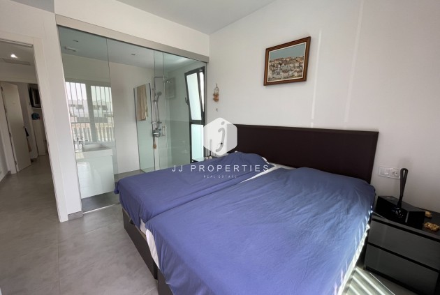 D'occasion - Chalet -
Dolores - Costa Blanca