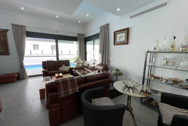 D'occasion - Chalet -
Dolores - Costa Blanca