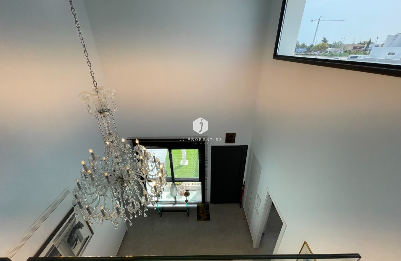 D'occasion - Chalet -
Dolores - Costa Blanca