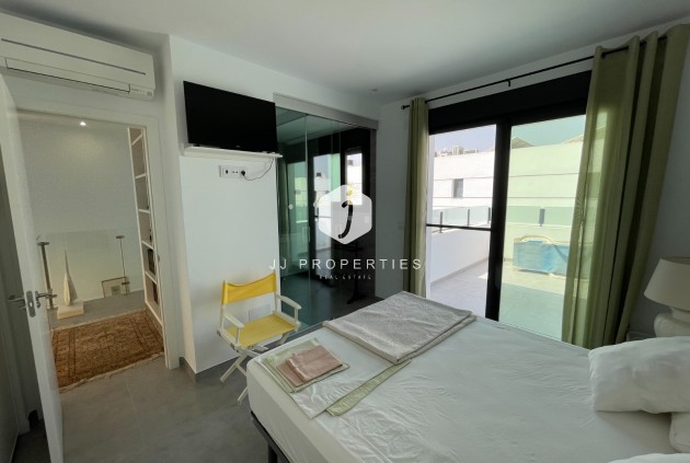 D'occasion - Chalet -
Dolores - Costa Blanca