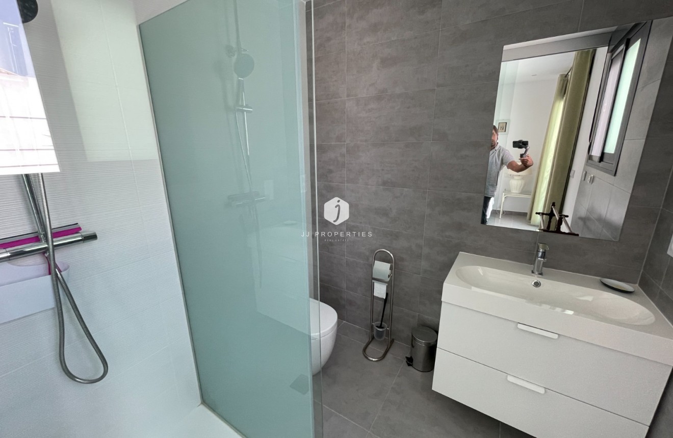 D'occasion - Chalet -
Dolores - Costa Blanca