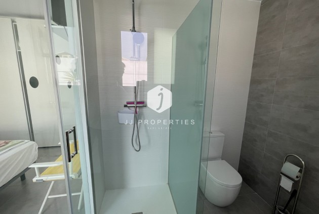 D'occasion - Chalet -
Dolores - Costa Blanca