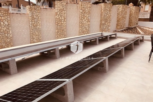 Resale - Villa -
Rojales - Inland