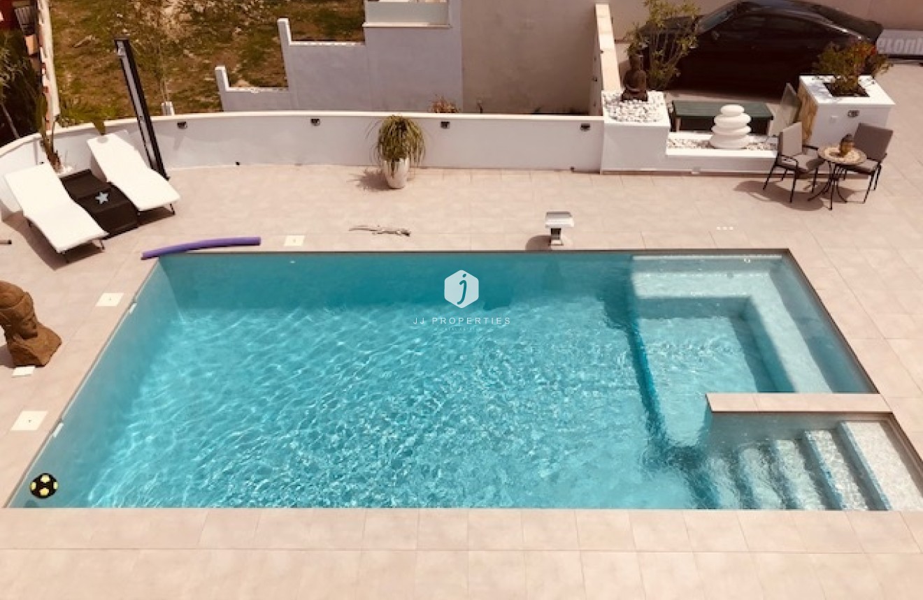 Resale - Villa -
Rojales - Inland