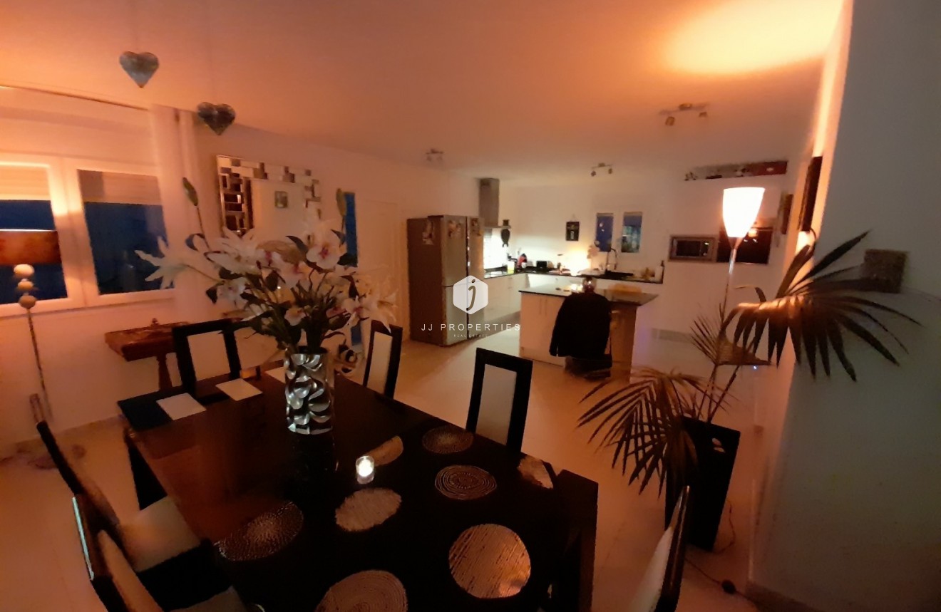 Resale - Villa -
Rojales - Inland