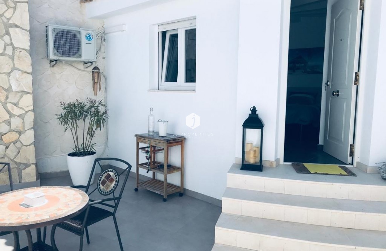 Resale - Villa -
Rojales - Inland