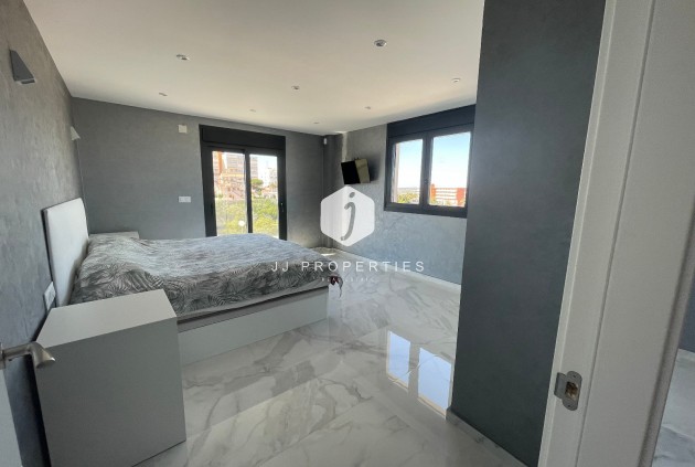 Resale - Villa -
La Mata - Costa Blanca