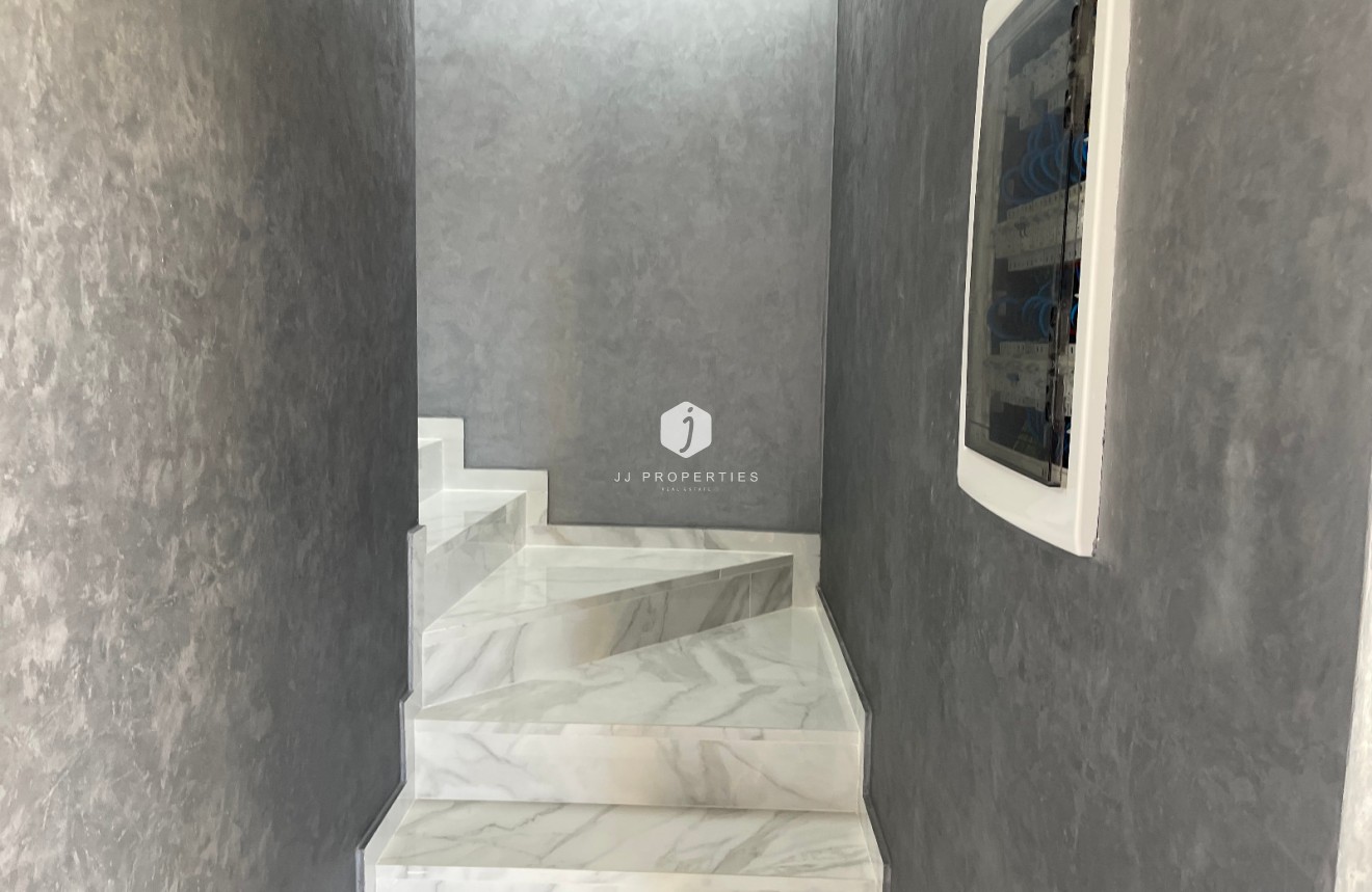 Resale - Villa -
La Mata - Costa Blanca