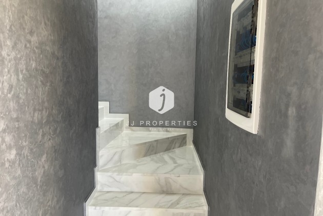 Resale - Villa -
La Mata - Costa Blanca