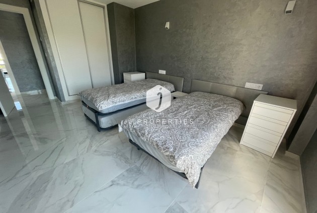 Resale - Villa -
La Mata - Costa Blanca