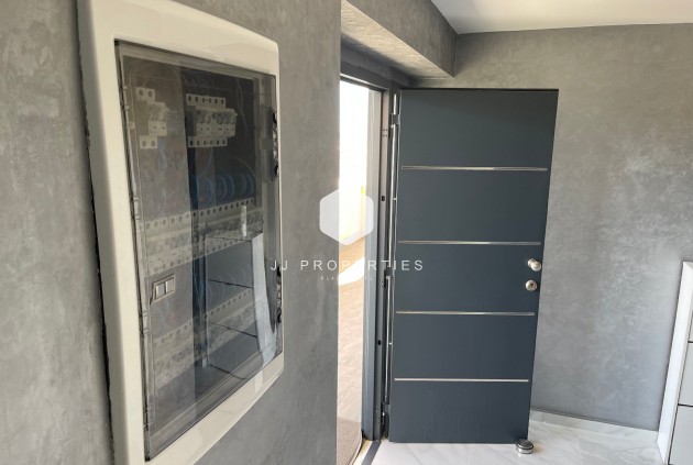 Resale - Villa -
La Mata - Costa Blanca