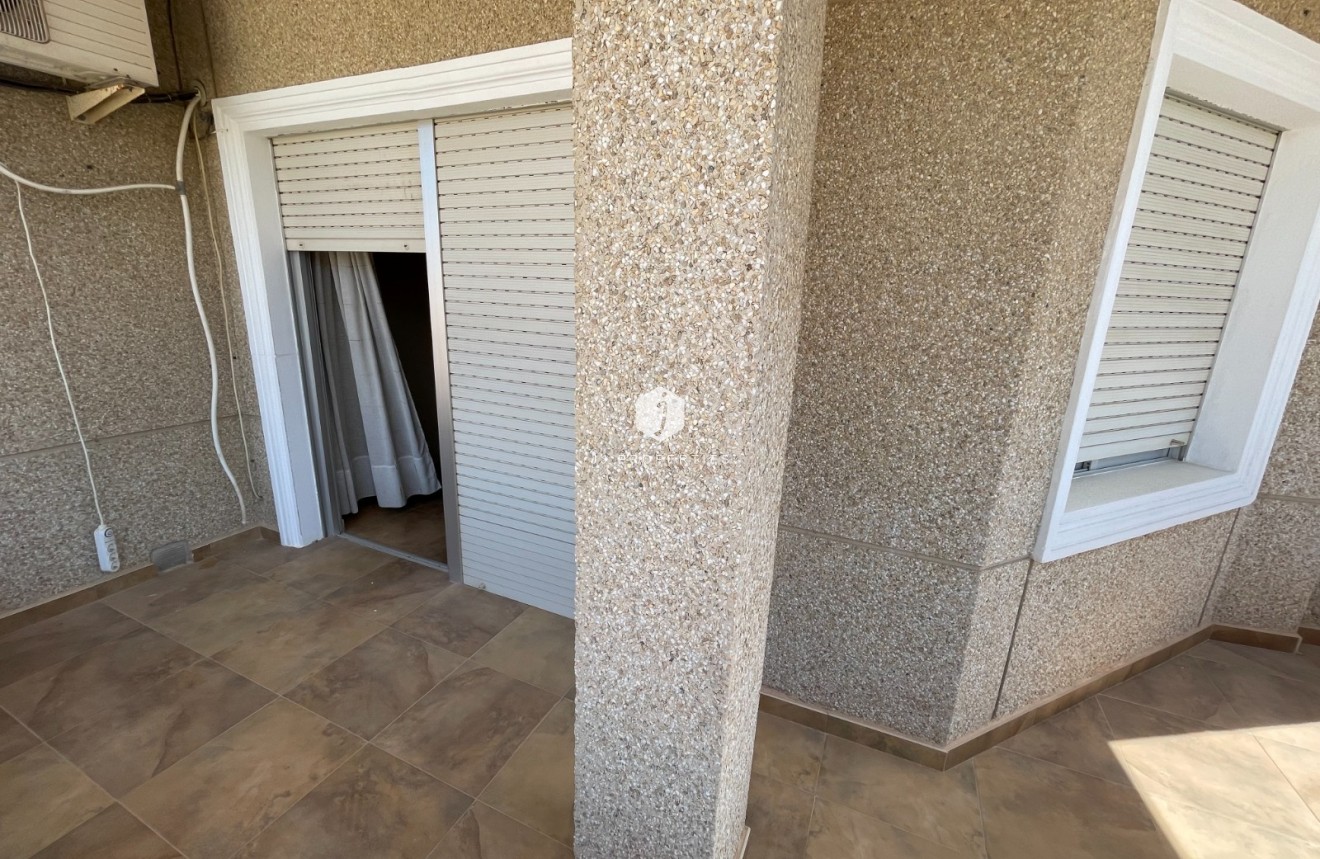 D'occasion - Villa -
San Miguel de Salinas - Inland