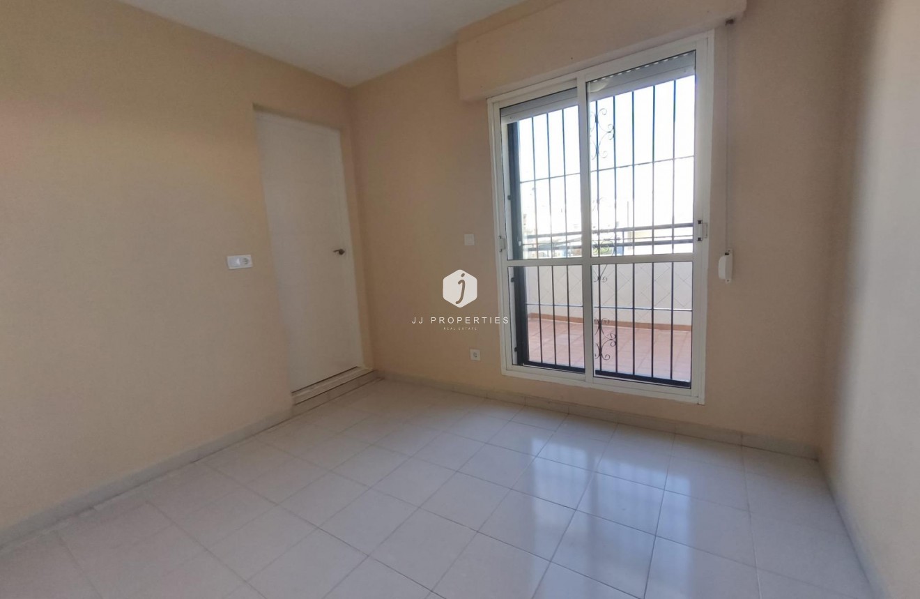 Resale - Chalet -
Torrevieja - Los Balcones