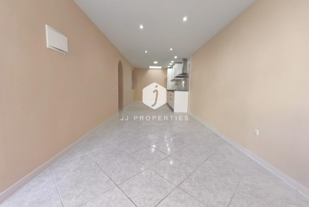 Resale - Bungalow -
Torrevieja - La Siesta - El Salado - Torreta