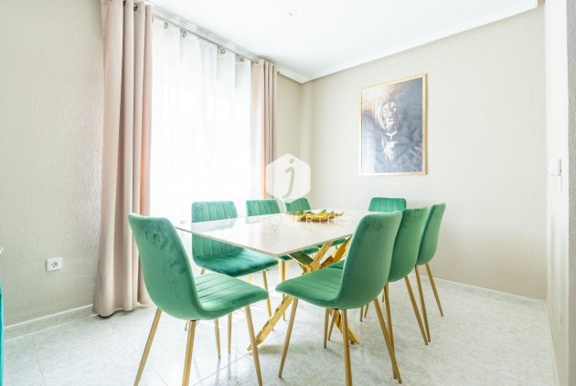 Resale - Chalet -
Torrevieja - Los Balcones - Los Altos del Edén