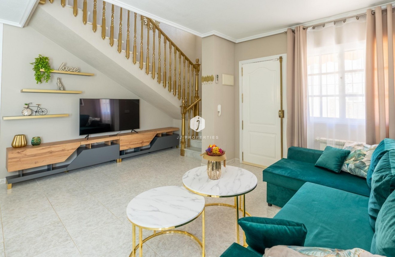 Resale - Chalet -
Torrevieja - Los Balcones - Los Altos del Edén