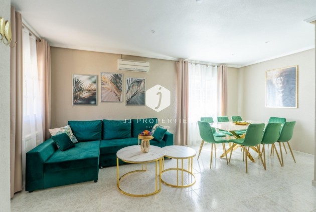 Resale - Chalet -
Torrevieja - Los Balcones - Los Altos del Edén