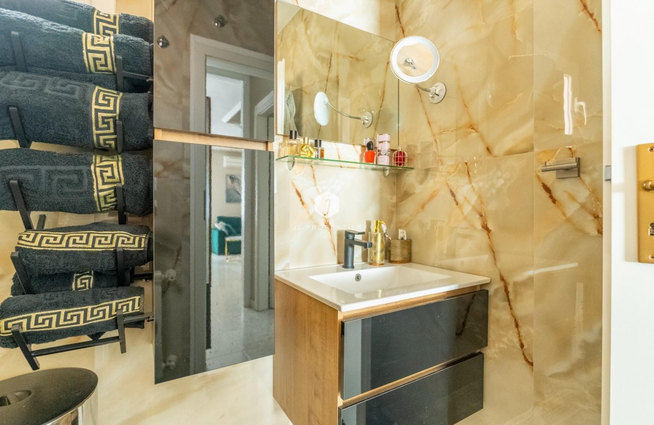 Resale - Chalet -
Torrevieja - Los Balcones - Los Altos del Edén