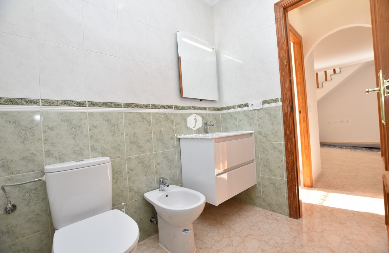 Resale - Chalet -
Orihuela Costa - Costa Blanca