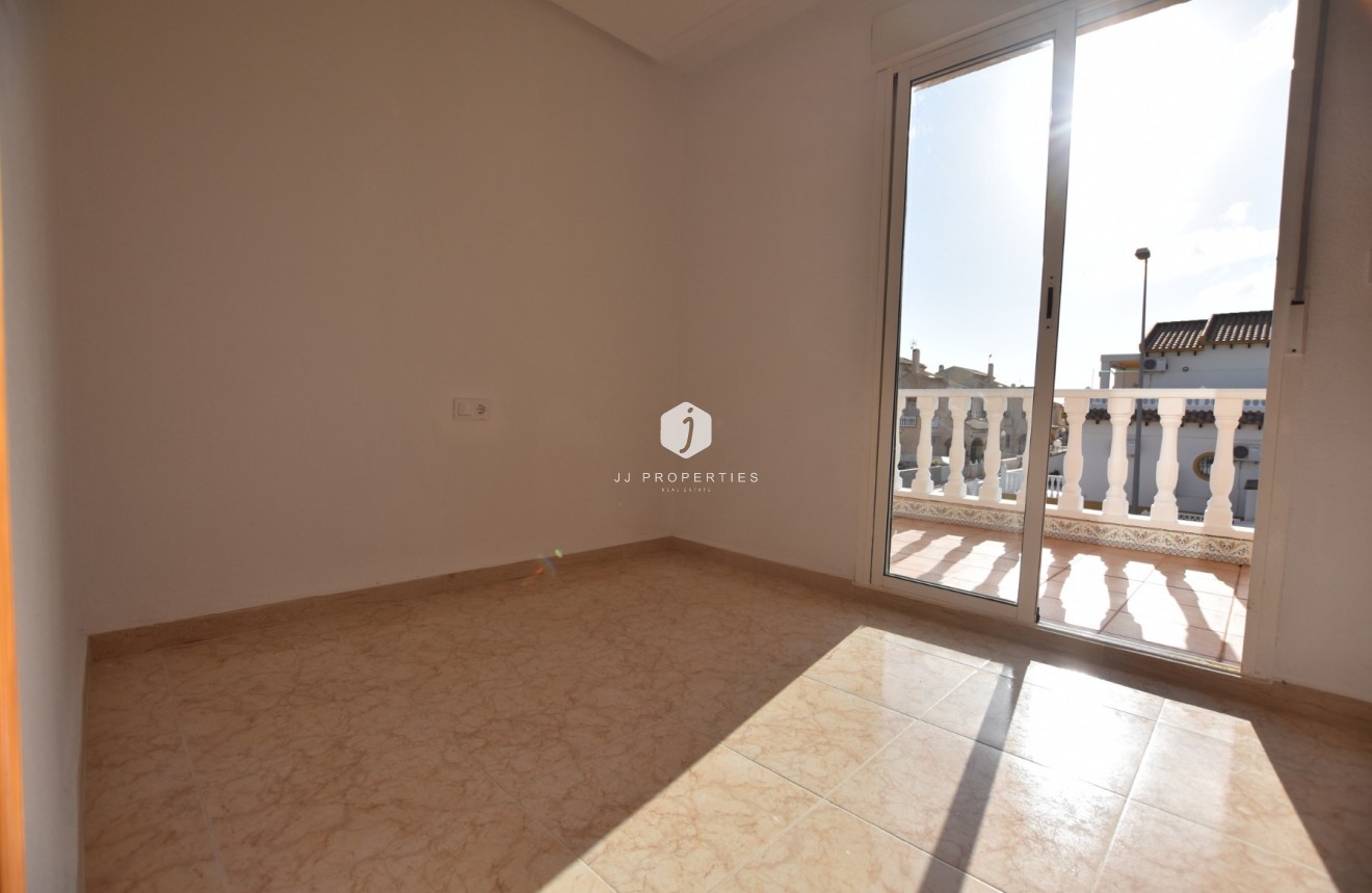 Resale - Chalet -
Orihuela Costa - Costa Blanca