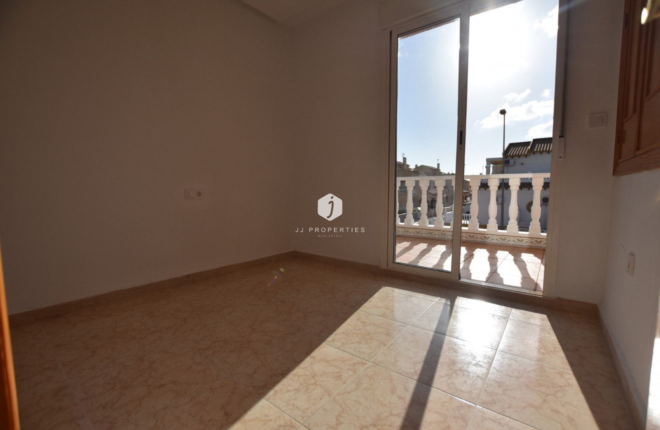 Resale - Chalet -
Orihuela Costa - Costa Blanca