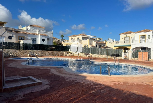 Resale - Chalet -
Orihuela Costa - Costa Blanca