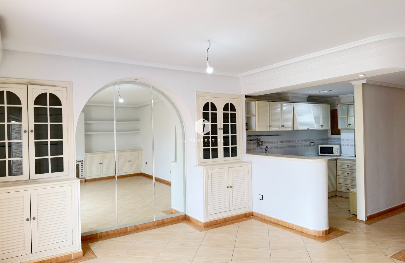 D'occasion - Appartement -
Torrevieja - Costa Blanca