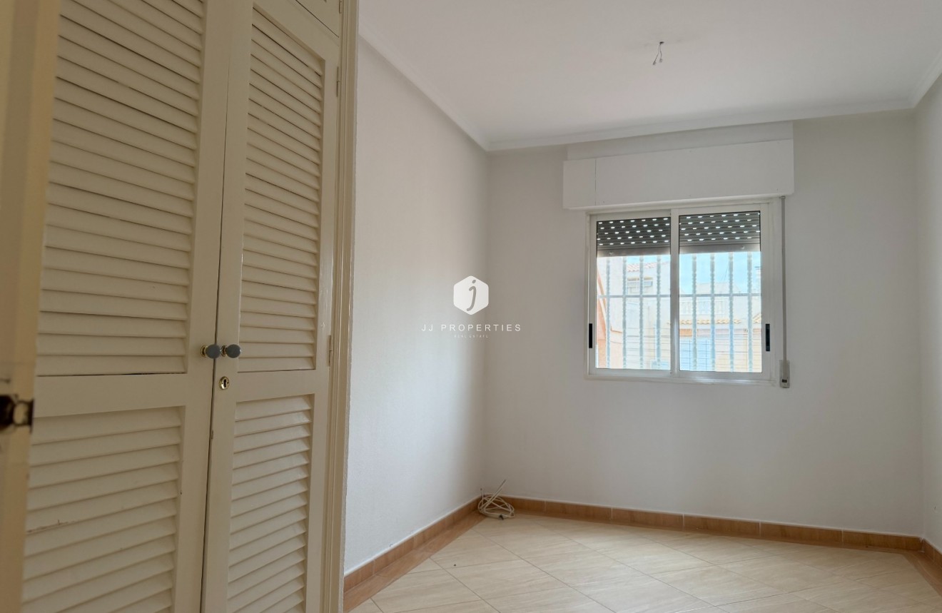 D'occasion - Appartement -
Torrevieja - Costa Blanca