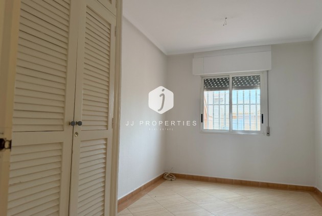 D'occasion - Appartement -
Torrevieja - Costa Blanca