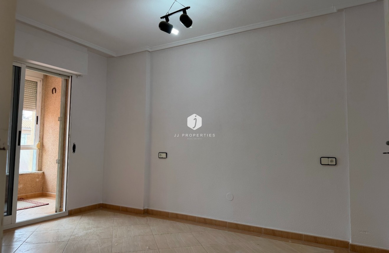 D'occasion - Appartement -
Torrevieja - Costa Blanca