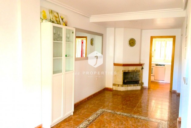 Aus zweiter Hand - Chalet -
Playa Flamenca - Costa Blanca