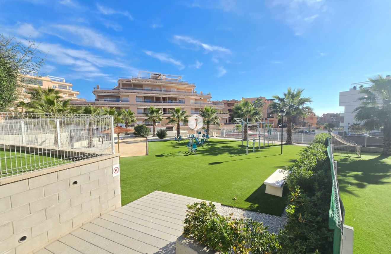 Resale - Apartment / flat -
Orihuela Costa - Costa Blanca