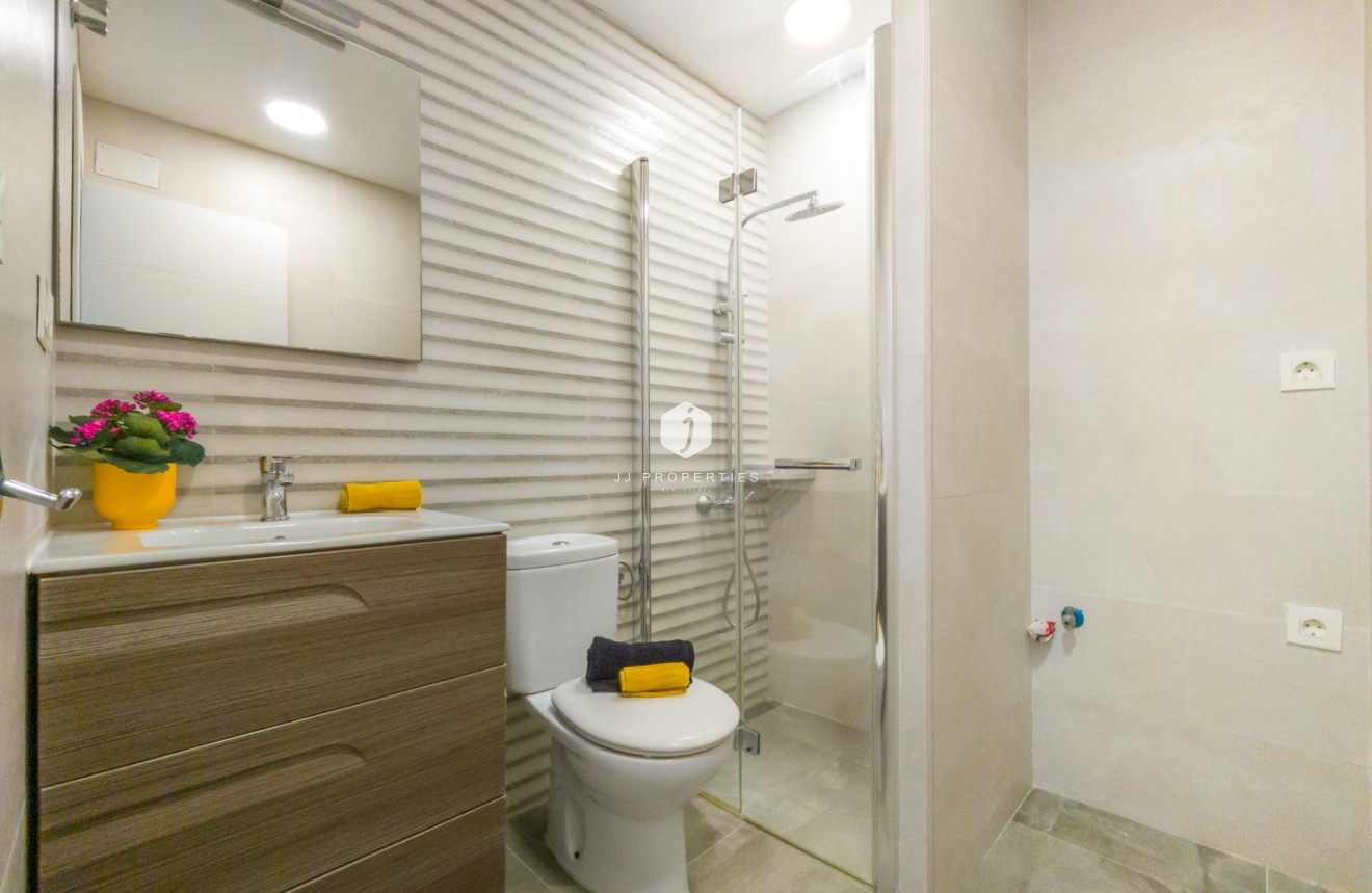 Resale - Apartment / flat -
Torrevieja - Estacion de autobuses