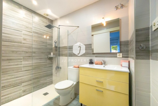 Resale - Apartment / flat -
Torrevieja - Estacion de autobuses