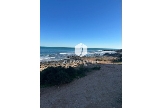 Resale - Apartment / flat -
Punta Prima - Costa Blanca