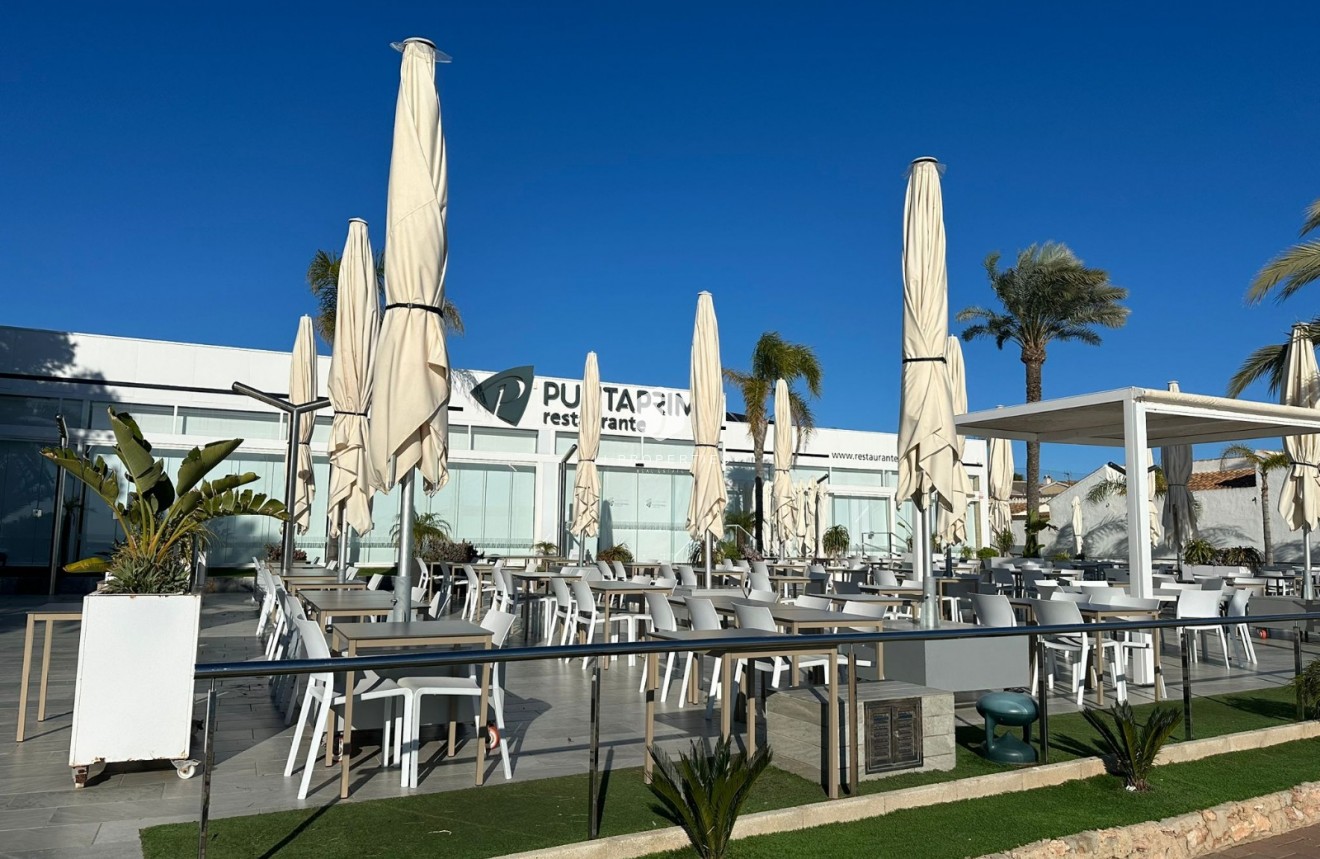 Resale - Apartment / flat -
Punta Prima - Costa Blanca