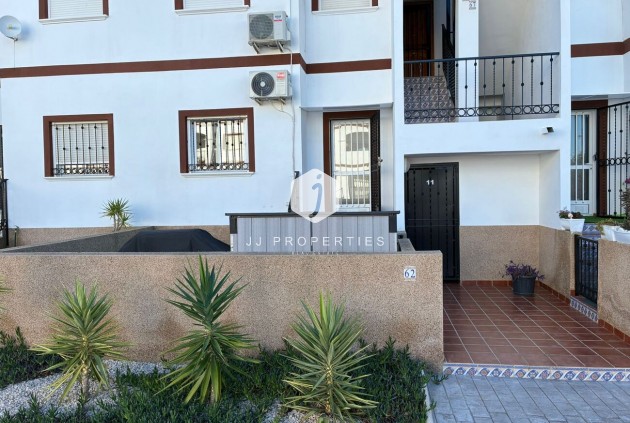 Resale - Apartment / flat -
Punta Prima - Costa Blanca