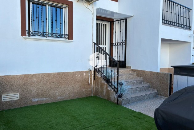 Resale - Apartment / flat -
Punta Prima - Costa Blanca