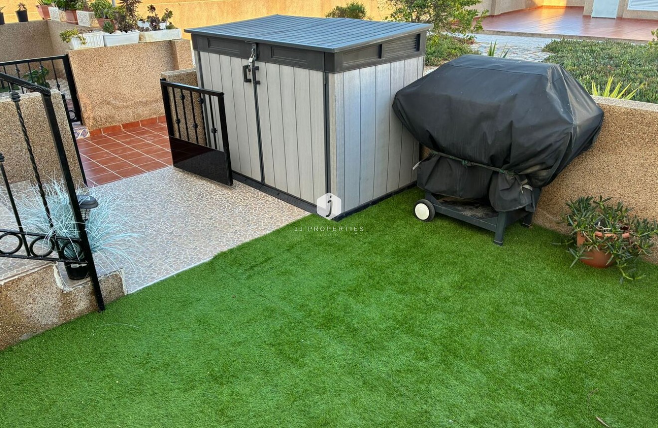 Resale - Apartment / flat -
Punta Prima - Costa Blanca