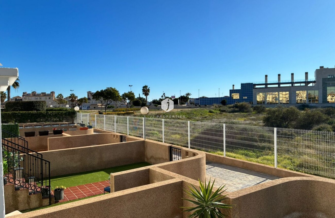 Resale - Apartment / flat -
Punta Prima - Costa Blanca