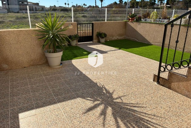 Resale - Apartment / flat -
Punta Prima - Costa Blanca