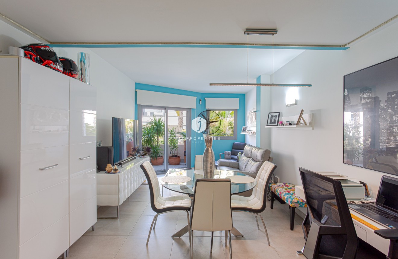 Resale - Apartment / flat -
Torrevieja - Costa Blanca