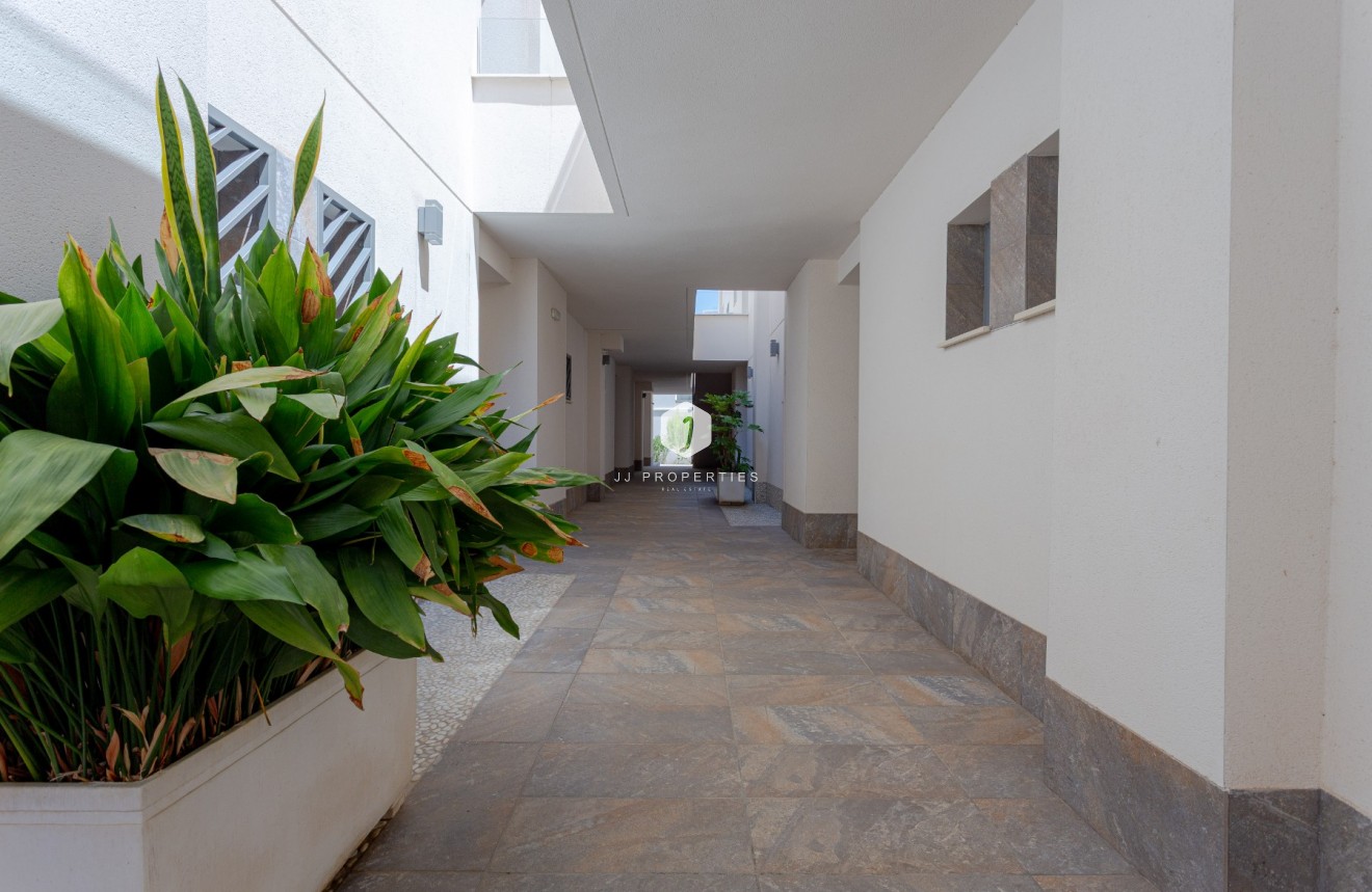 Resale - Apartment / flat -
Torrevieja - Costa Blanca