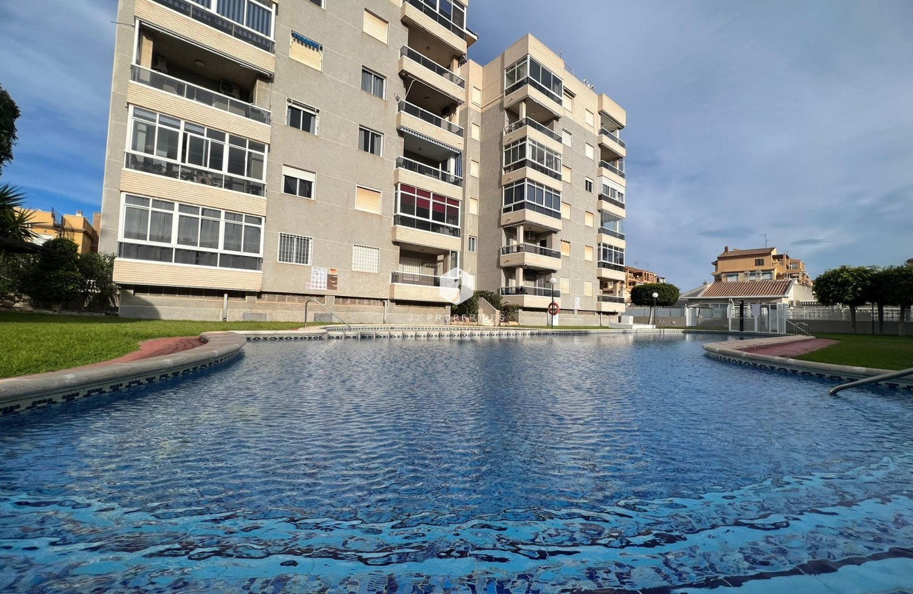 Resale - Apartment / flat -
Torrevieja - Costa Blanca